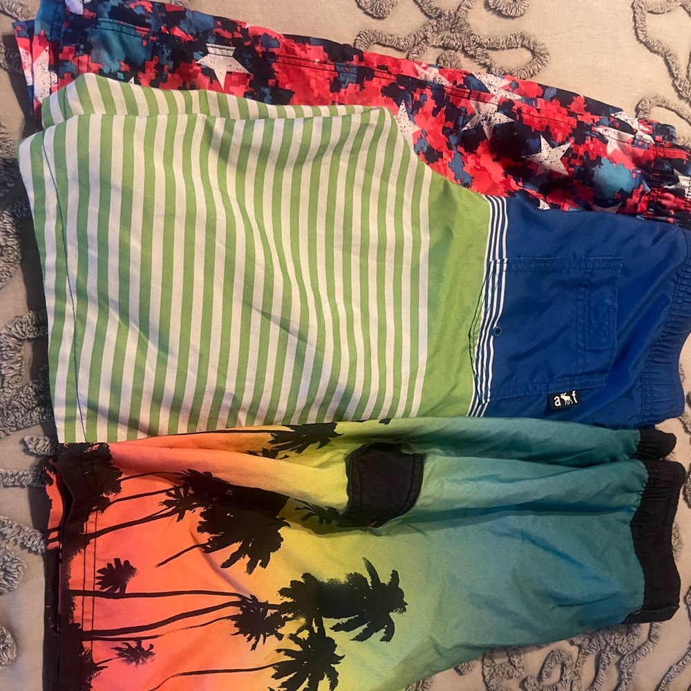 Colorful Men's Swim Trunks Set